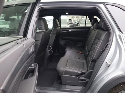 New 2026 Volkswagen Atlas Cross Sport SE image 22