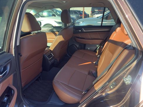 Used 2019 Subaru Outback 3.6R Touring image 8