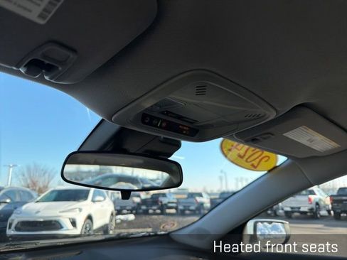 Used 2024 Chevrolet Malibu LT image 32