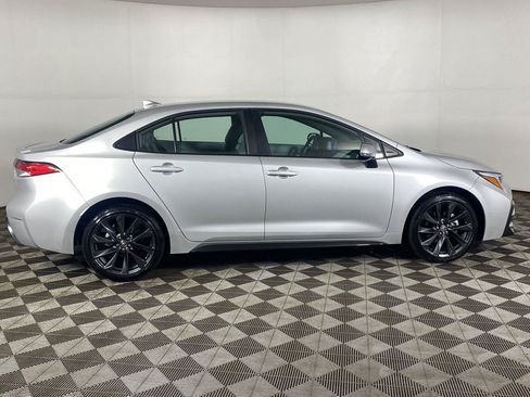 Used 2026 Toyota Corolla SE FWD image 7