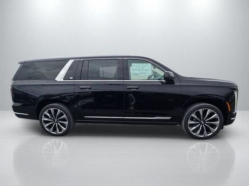 New 2026 Cadillac Escalade ESV Platinum Luxury AWD/4WD image 4