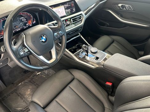 Used 2019 BMW 330i Sedan w/ Convenience Package RWD image 11