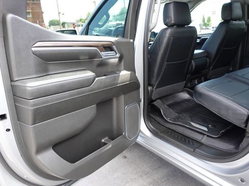 Used 2023 Chevrolet Silverado 1500 LT AWD/4WD image 20