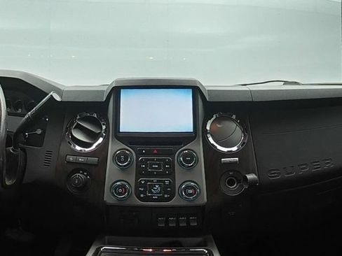 Used 2014 Ford F250 Lariat w/ Lariat Ultimate Package AWD/4WD image 24