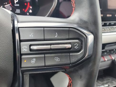 Used 2024 GMC Canyon AT4X AWD/4WD image 24