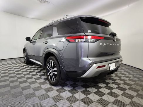 Used 2023 Nissan Pathfinder Platinum AWD/4WD image 3