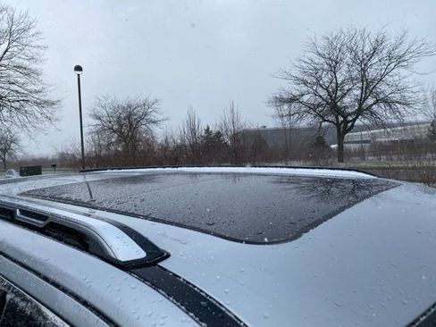 Used 2023 Jeep Wagoneer L Series II w/ Premium Group I image 9