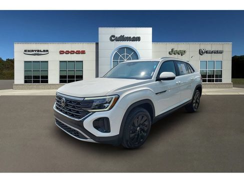 Used 2024 Volkswagen Atlas Cross Sport SE FWD image 7