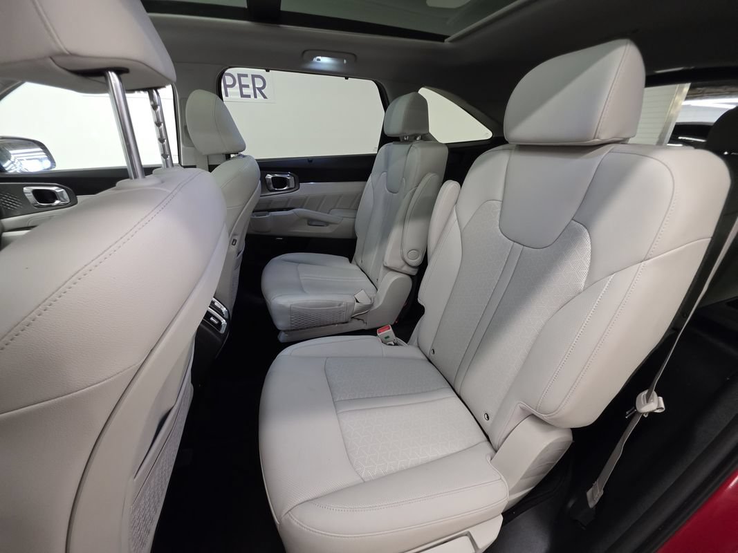Used 2023 Kia Sorento SX Prestige AWD/4WD image 23