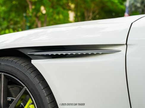 Used 2019 Aston Martin DB11 Volante image 67