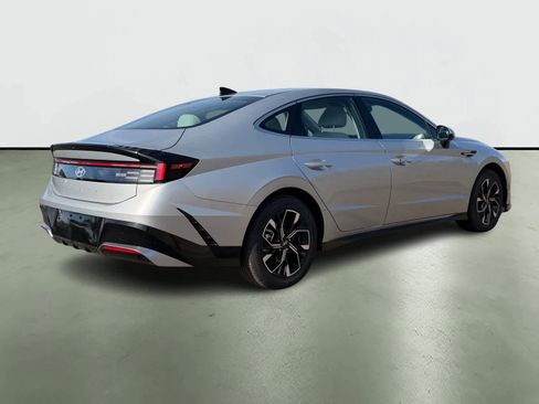 Used 2025 Hyundai Sonata SEL image 4