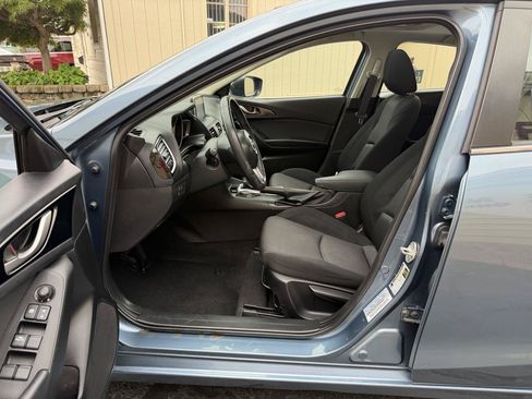 Used 2016 MAZDA MAZDA3 i Touring FWD image 13