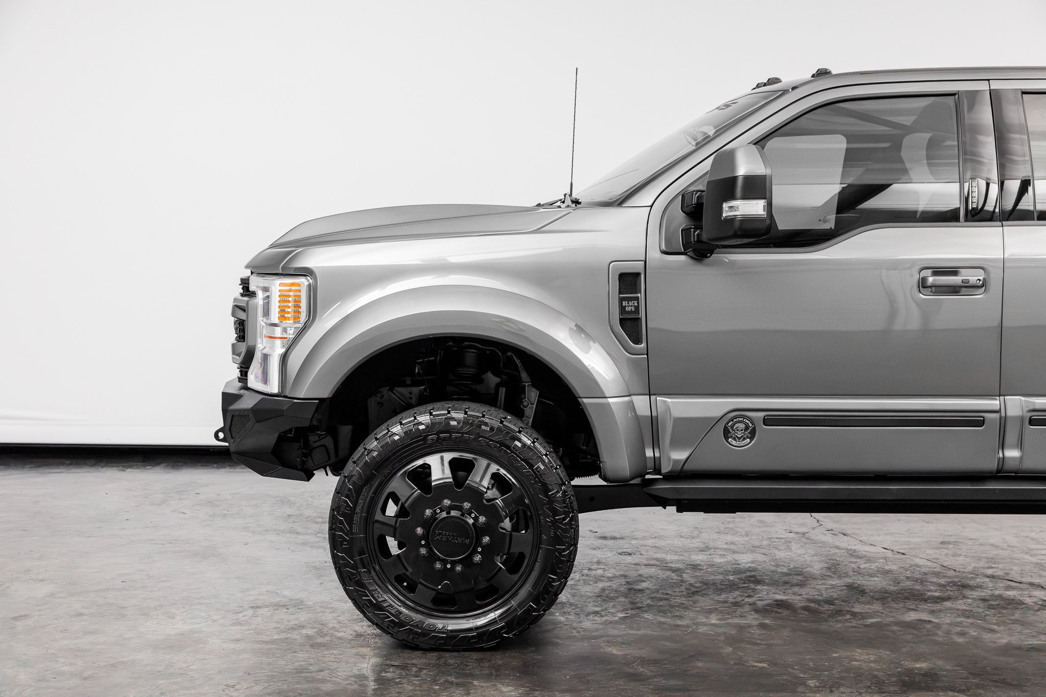 Used 2022 Ford F450 Lariat w/ Lariat Ultimate Package AWD/4WD image 10