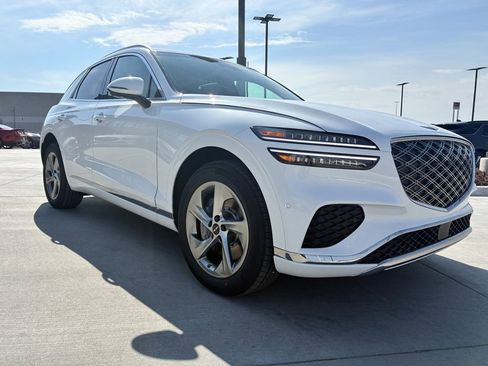 New 2026 Genesis GV70 2.5T Advanced image 3