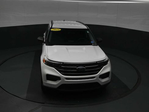 Used 2023 Ford Explorer XLT AWD/4WD image 40