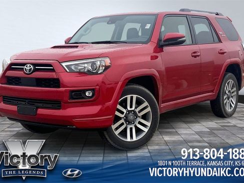 Used 2023 Toyota 4Runner TRD Sport image 1