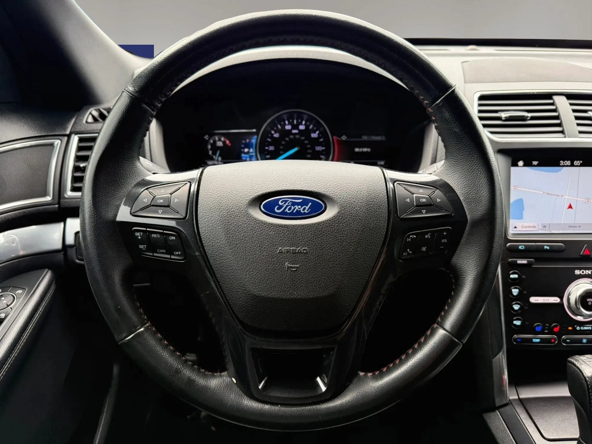 Used 2019 Ford Explorer Sport w/ Equipment Group 401A AWD/4WD image 16