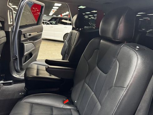 Used 2022 Kia Telluride SX w/ Towing Package image 43