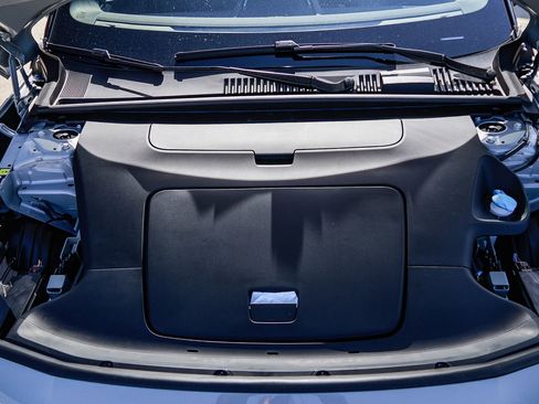 New 2026 Volvo EX30 Plus w/ Protection Package image 28