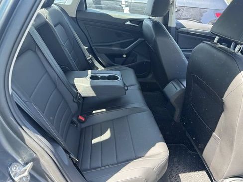 Used 2023 Volkswagen Jetta SE w/ Panoramic Sunroof Package FWD image 33