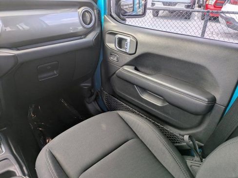 Used 2020 Jeep Wrangler Unlimited Sahara w/ Uconnect 4C Nav & Sound Group image 14