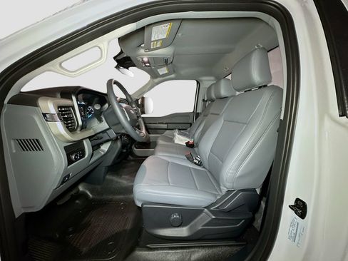 New 2026 Ford F550 4x4 Regular Cab Super Duty image 16