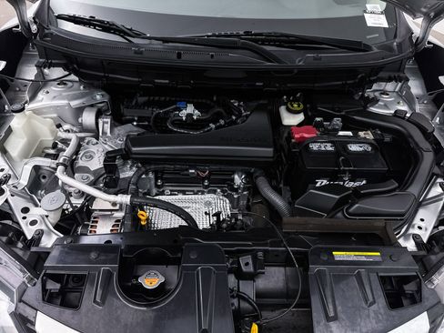 Used 2017 Nissan Rogue S image 7