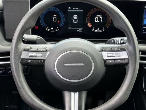 Used 2025 Hyundai Santa Cruz SEL FWD image 9