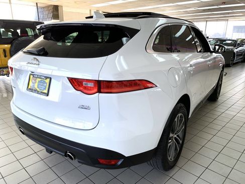 Used 2019 Jaguar F-PACE Premium image 5