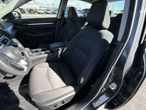 Used 2023 Nissan Altima 2.5 SV image 10