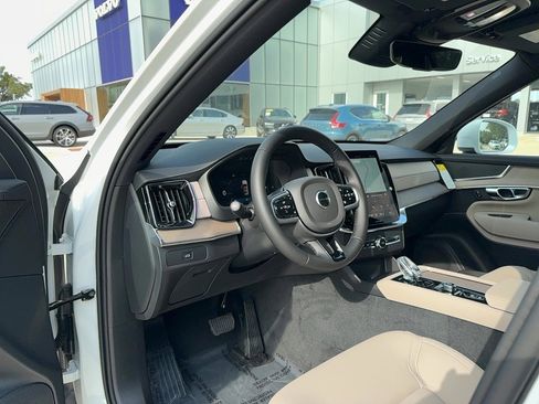 Used 2026 Volvo XC90 B6 Core w/ Protection Package Premier AWD/4WD image 11