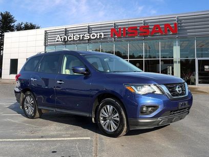 Used 2020 Nissan Pathfinder SV