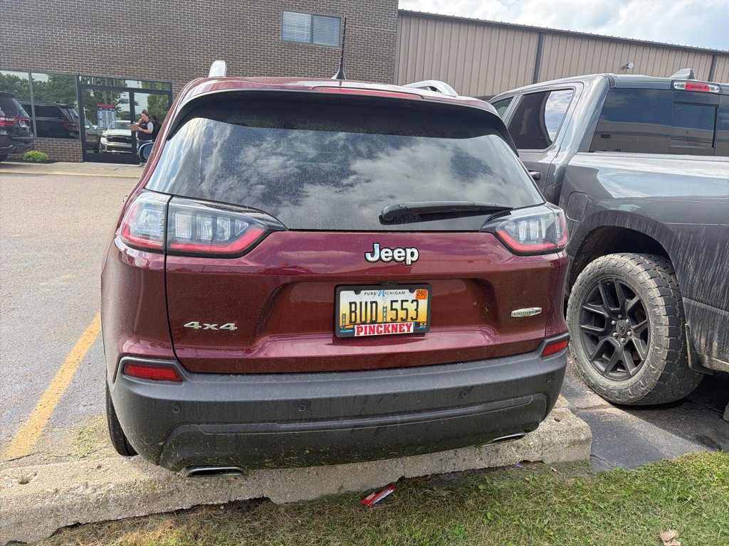Used 2021 Jeep Cherokee Latitude Lux AWD/4WD image 3