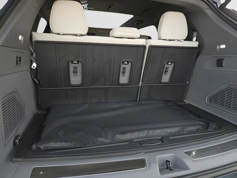 New 2026 Cadillac Escalade IQ Luxury 1 w/ LPO, Floor Liner Package AWD/4WD image 11