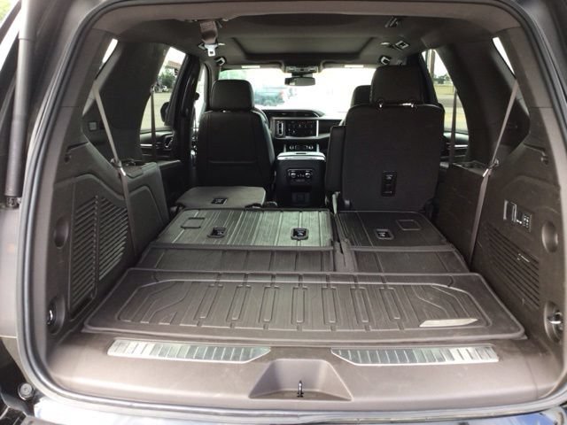 Used 2024 GMC Yukon Denali w/ LPO, Floor Liner Package AWD/4WD image 6