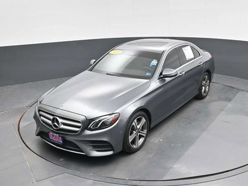 Used 2019 Mercedes-Benz E 300 4MATIC image 23