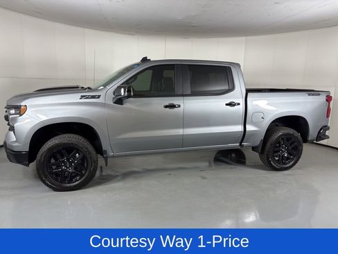 Used 2026 Chevrolet Silverado 1500 LT Trail Boss w/ LT Trail Boss Premium Package AWD/4WD image 6