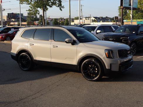 Used 2024 Kia Telluride SX Prestige X-Line AWD/4WD image 2