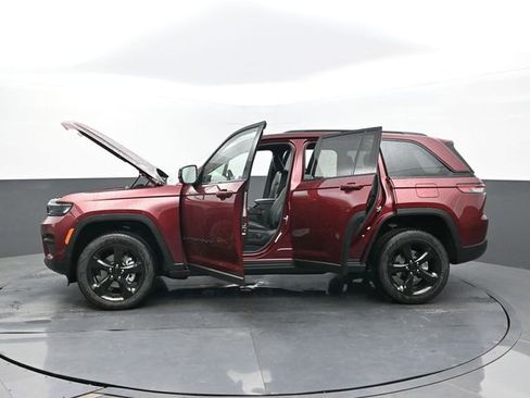 New 2025 Jeep Grand Cherokee Altitude AWD/4WD image 63