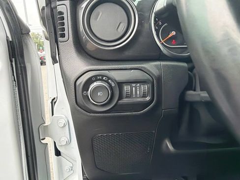 Used 2021 Jeep Wrangler Unlimited Sport AWD/4WD image 25