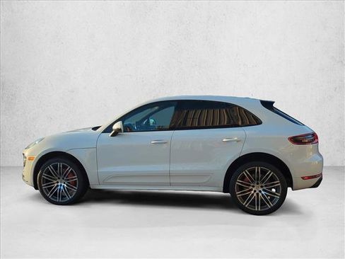 Used 2017 Porsche Macan Turbo image 8