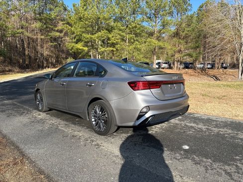 Certified 2024 Kia Forte GT-Line image 7