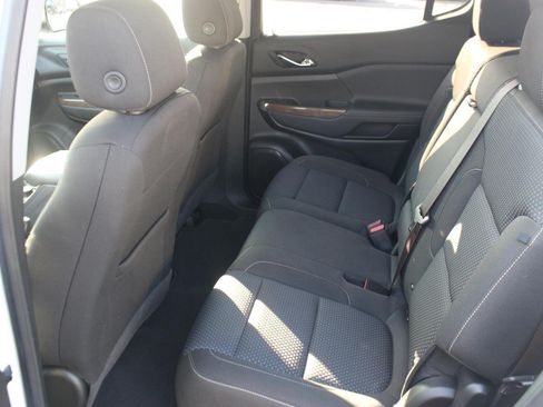 Used 2021 GMC Acadia SLE w/ Driver Convenience Package FWD image 32