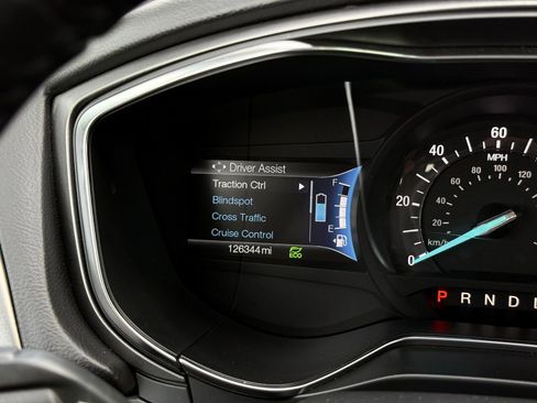 Used 2018 Ford Fusion SE w/ Equipment Group 602A FWD image 30