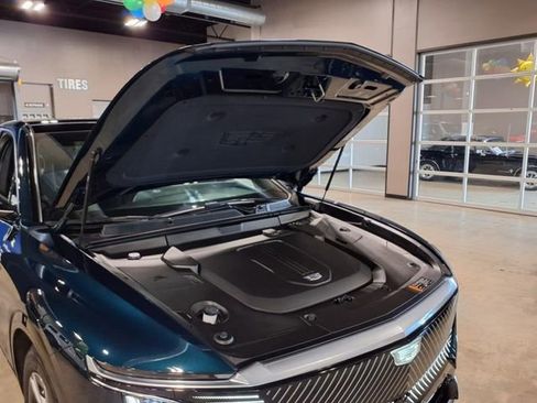 Used 2024 Cadillac Lyriq Luxury image 12