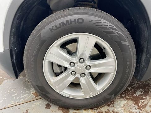 Used 2019 Chevrolet Trax LT w/ LT Convenience Package AWD/4WD image 26