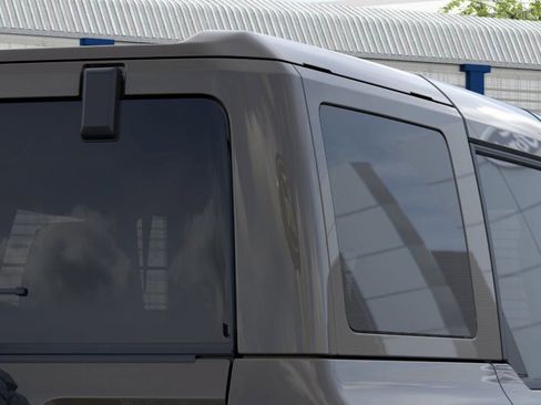 New 2025 Ford Bronco Badlands image 25