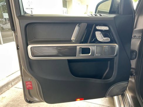 Used 2020 Mercedes-Benz G 63 AMG 4MATIC w/ G Manufaktur Interior Package image 32