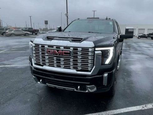 Used 2024 GMC Sierra 3500 Denali w/ Denali Reserve Package AWD/4WD image 5