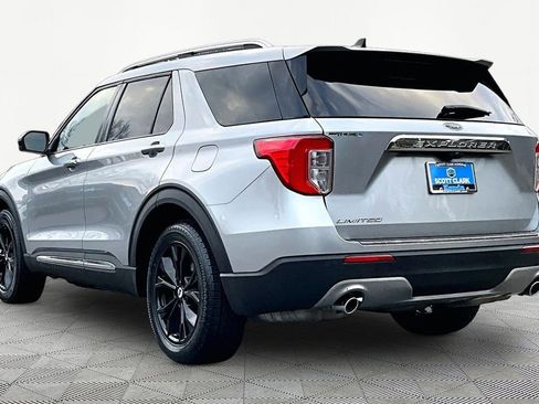Used 2024 Ford Explorer Limited image 4
